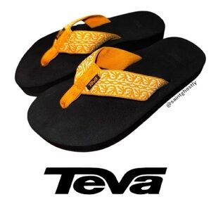 Teva Mush II Women’s Yellow White Flip-flops Size 7
